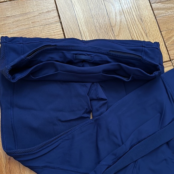 Lulu lemon navy blue leggings - Picture 4 of 4